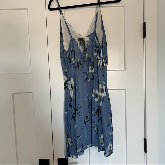 Blue Knee Length Dress - Picture 2 of 5